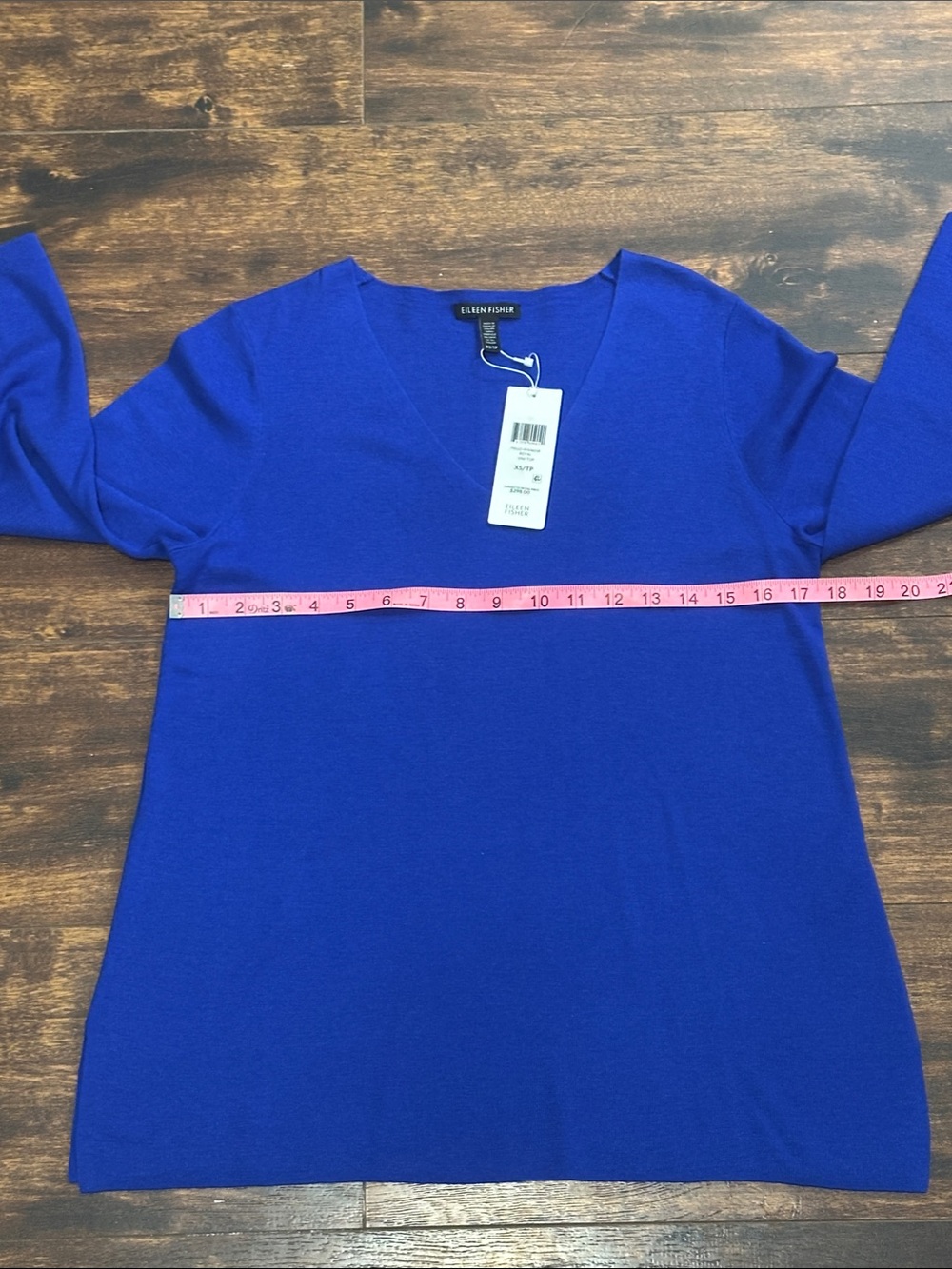 ✨ Eileen Fisher Royal Blue Merino Wool 3/4 Sleeve V-Neck Top XS NWT 💙 - Picture 4 of 6